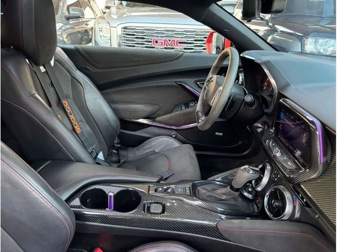 Used Chevrolet Camaro VI Facelift, 6.2 l, 2019 in Sharjah by Noor Al Seyoh Used Cars, Orange color. GCC Specs | AUTO.AE