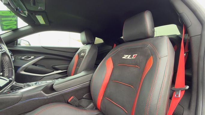 Used Chevrolet Camaro VI, 3.6 l, 2016 in Sharjah by Badar Used Cars, Silver color.  | AUTO.AE