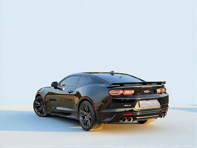 Used Chevrolet Camaro VI Facelift, 6.2 l, 2023 in Sharjah by Al Wisam Al Malaki Used Cars, Black color. GCC Specs | AUTO.AE