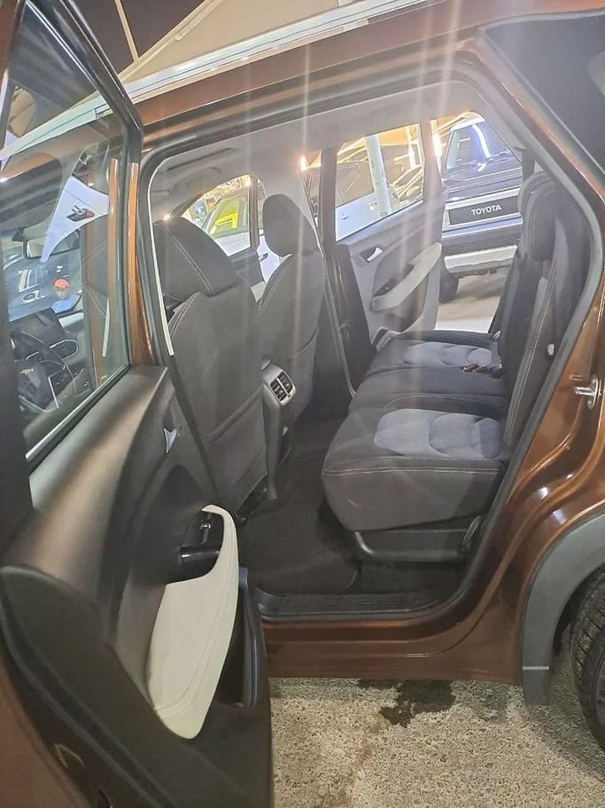 New Chevrolet Captiva II, 1.5 l, 2022 in Sharjah by Imad Younis Almani used Cars, Brown color. GCC Specs | AUTO.AE