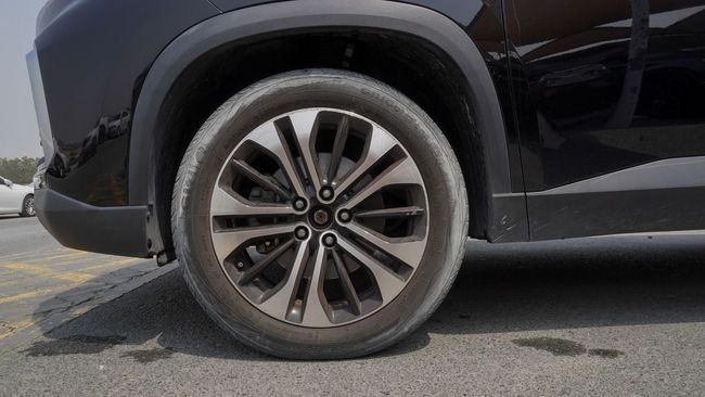 Подержанный Chevrolet Captiva II, 1.5 л, 2023 в Шардже от Alnujoom Al Malakiah Used Cars Черный цвет. GCC | AUTO.AE