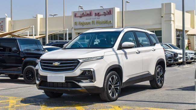 Used Chevrolet Captiva II, 1.5 l, 2022 in Sharjah by Alnujoom Al Malakiah Used Cars, White color. GCC Specs | AUTO.AE