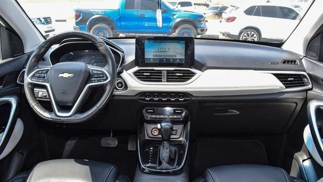 Used Chevrolet Captiva II, 1.5 l, 2022 in Sharjah by Alnujoom Al Malakiah Used Cars, White color. GCC Specs | AUTO.AE