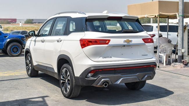 Used Chevrolet Captiva II, 1.5 l, 2022 in Sharjah by Alnujoom Al Malakiah Used Cars, White color. GCC Specs | AUTO.AE