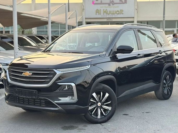 Подержанный Chevrolet Captiva II, 1.5 л, 2022 в Шардже от Nour Alnukhba Motors Черный цвет. GCC | AUTO.AE