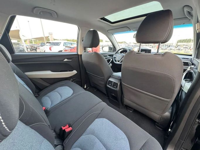 Подержанный Chevrolet Captiva II, 1.5 л, 2022 в Шардже от Nour Alnukhba Motors Черный цвет. GCC | AUTO.AE