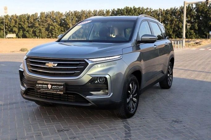 Подержанный Chevrolet Captiva II, 1.5 л, 2022 в Шардже от Al Sayed Khamis Used Cars Серый цвет. GCC | AUTO.AE