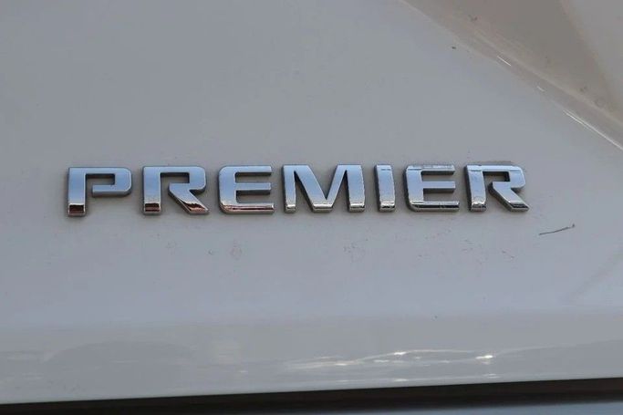 Used Chevrolet Captiva II, 1.5 l, 2022 in Sharjah by Al Sayed Khamis Used Cars, White color. GCC Specs | AUTO.AE