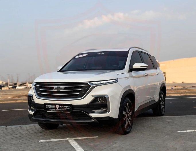 Подержанный Chevrolet Captiva II, 1.5 л, 2021 в Шардже от Al Sayed Khamis Used Auto Trading Белый цвет. GCC | AUTO.AE