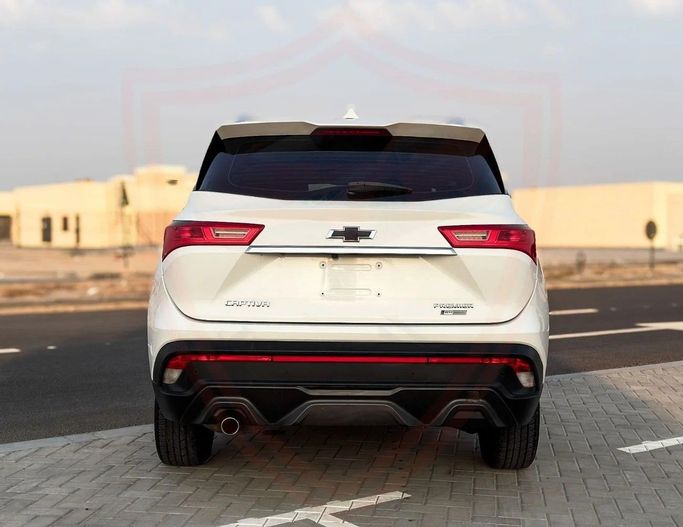 Подержанный Chevrolet Captiva II, 1.5 л, 2021 в Шардже от Al Sayed Khamis Used Auto Trading Белый цвет. GCC | AUTO.AE