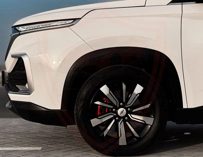 Подержанный Chevrolet Captiva II, 1.5 л, 2021 в Шардже от Al Sayed Khamis Used Auto Trading Белый цвет. GCC | AUTO.AE