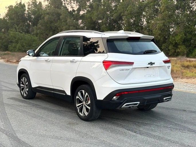 Used Chevrolet Captiva II, 1.5 l, 2024 in Sharjah by Almasar Used Cars, White color. GCC Specs | AUTO.AE