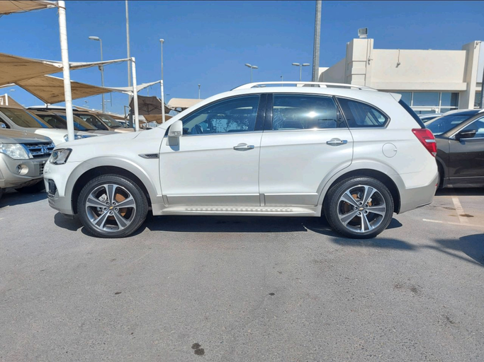 Used Chevrolet Captiva I Facelift 3, 2.4 l, 2016 in Sharjah by Fantastic Used Cars, White color. GCC Specs | AUTO.AE