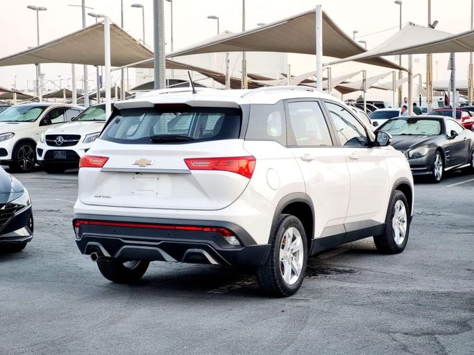 Подержанный Chevrolet Captiva II, 1.5 л, 2022 в Шардже от Al Rukn Al Masie Used Cars Белый цвет. GCC | AUTO.AE