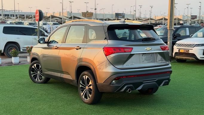 Used Chevrolet Captiva II, 1.5 l, 2023 in Sharjah by Badar Used Cars, Silver color.  | AUTO.AE