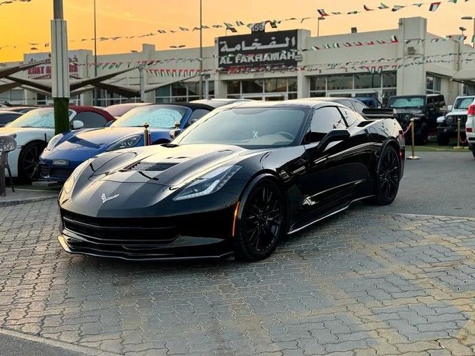 Подержанный Chevrolet Corvette C7, 6.2 л, 2019 в Шардже от Al Fakhamah Used Cars Черный цвет. GCC | AUTO.AE