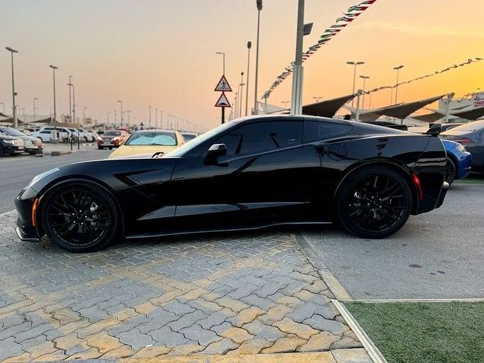 Подержанный Chevrolet Corvette C7, 6.2 л, 2019 в Шардже от Al Fakhamah Used Cars Черный цвет. GCC | AUTO.AE