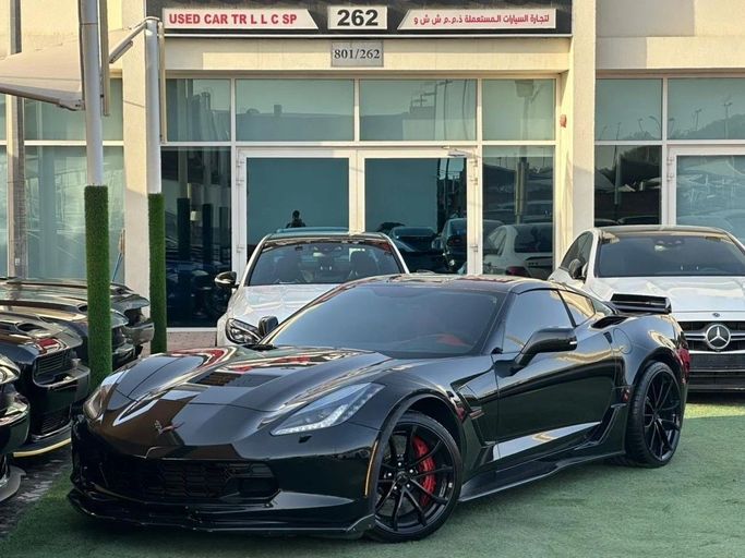 Подержанный Chevrolet Corvette C7, 6.2 л, 2019 в Шардже от Noor Al Seyoh Used Cars Черный цвет. GCC | AUTO.AE