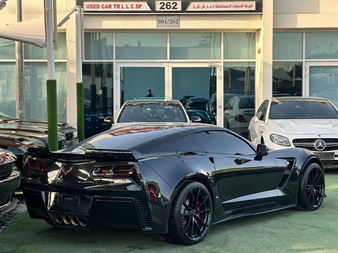 Подержанный Chevrolet Corvette C7, 6.2 л, 2019 в Шардже от Noor Al Seyoh Used Cars Черный цвет. GCC | AUTO.AE