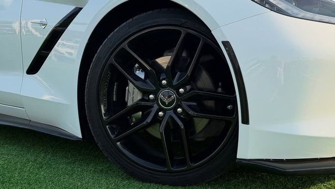 Used Chevrolet Corvette C7, 6.2 l, 2019 in Sharjah by Badar Used Cars, White color.  | AUTO.AE