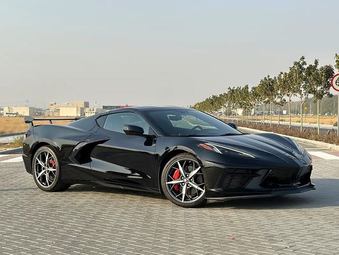 Подержанный Chevrolet Corvette Stingray C8, 6.2 л, 2020 в Шардже от AL KARADAH USED CARS TRADING Черный цвет. Канадская | AUTO.AE | Объявление #271645