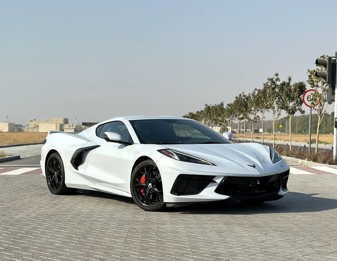 جديدة Chevrolet Corvette Stingray C8, 6.2 l, 2020 في في الشارقة من AL KARADAH USED CARS TRADING، اللون أبيض. المواصفات الكندية | AUTO.AE | إعلان #271654