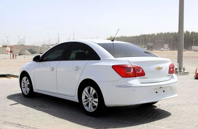 Подержанный Chevrolet Cruze II, 1.4 л, 2017 в Шардже от Al Sayed Khamis Used Cars Белый цвет. GCC | AUTO.AE