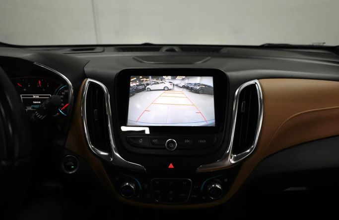 Used Chevrolet Equinox III, 1.5 l, 2018 in Sharjah by Al Qassem Cars Trading, Silver color. GCC Specs | AUTO.AE