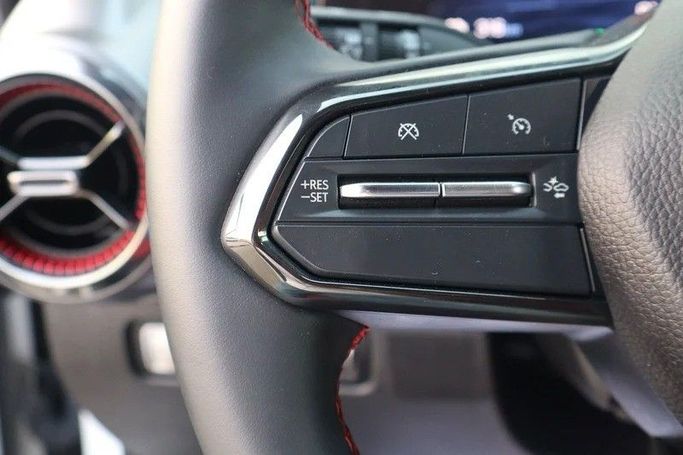 Подержанный Chevrolet Equinox IV, 1.5 л, 2024 в Шардже от Al Rukin Al Saudi Белый цвет. GCC | AUTO.AE