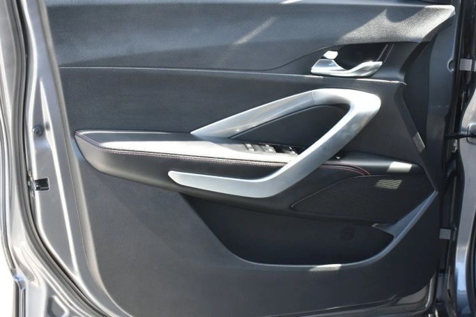 Подержанный Chevrolet Groove, 1.5 л, 2023 в Шардже от Alfaris Used Cars Серый цвет. Other | AUTO.AE