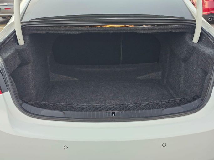 Подержанный Chevrolet Impala X, 2.5 л, 2017 в Шардже от Al Helal Al Abyadh Used Cars Белый цвет. GCC | AUTO.AE