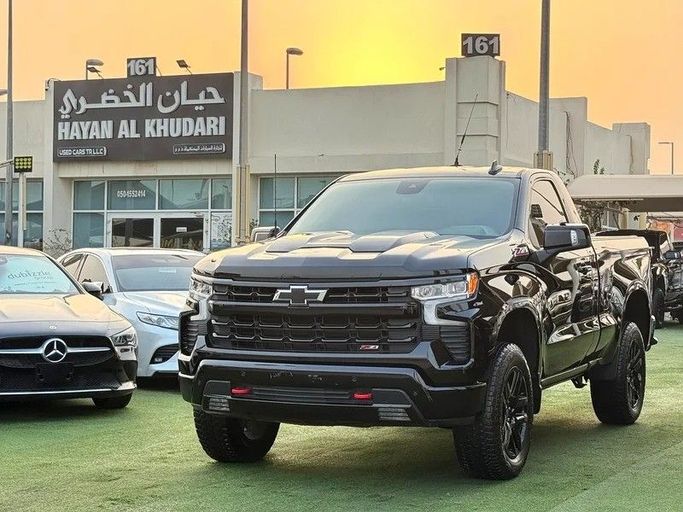 Подержанный Chevrolet Silverado IV (T1XX) Рестайлинг, 5.3 л, 2024 в Шардже от Hayan Alkhudari Used Cars Черный цвет. GCC | AUTO.AE