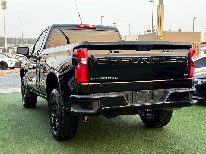 Подержанный Chevrolet Silverado IV (T1XX) Рестайлинг, 5.3 л, 2024 в Шардже от Hayan Alkhudari Used Cars Черный цвет. GCC | AUTO.AE