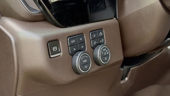 Used Chevrolet Silverado IV (T1XX) Facelift, 5.3 l, 2023 in Sharjah by Badar Used Cars, Black color.  | AUTO.AE