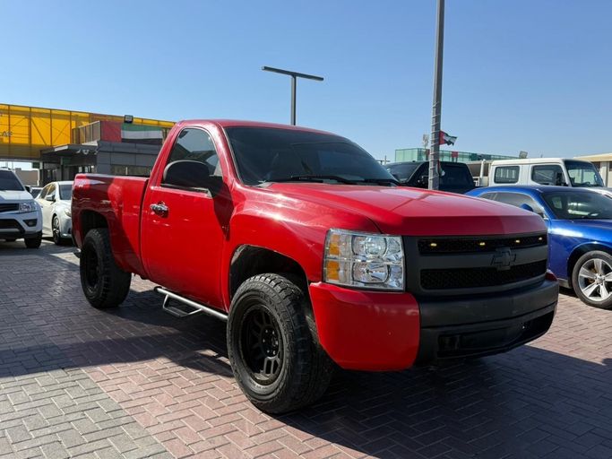 مستعملة Chevrolet Silverado II (GMT900), 4.8 l, 2010 في في الشارقة من FAROUK KHALAF، اللون أحمر. مواصفات الخليج | AUTO.AE | إعلان #264542