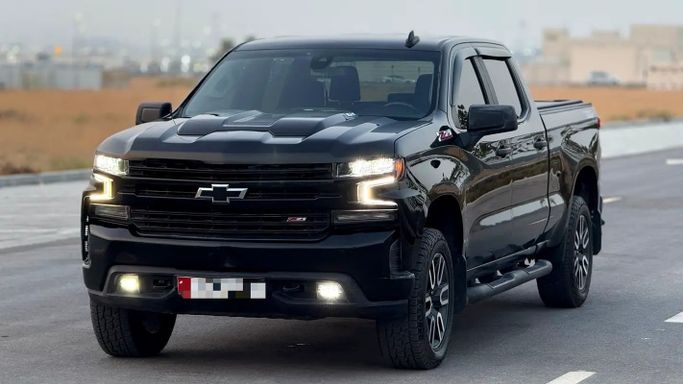 Подержанный ⁦Chevrolet Silverado IV (T1XX), 5.3 л, 2021⁩ в ОАЭ, Шарджа от Al Suraj Al Muneer Used Cars Черный цвет. Канадская | AUTO.AE | Объявление #287728