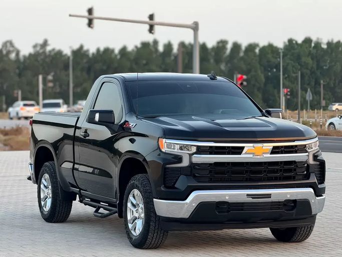Used ⁦Chevrolet Silverado IV (T1XX) Facelift, 5.3 l, 2026⁩ in UAE, Sharjah by Al Ahd Used Cars, Black color. GCC Specs | AUTO.AE | Listing #290440