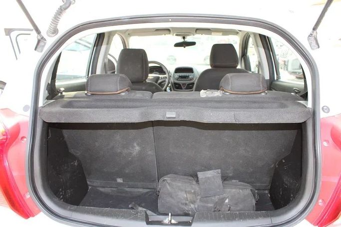 Used Chevrolet Spark III (M300) Facelift, 1.2 l, 2020 in Sharjah by Sama alsaadah Cars, White color. GCC Specs | AUTO.AE