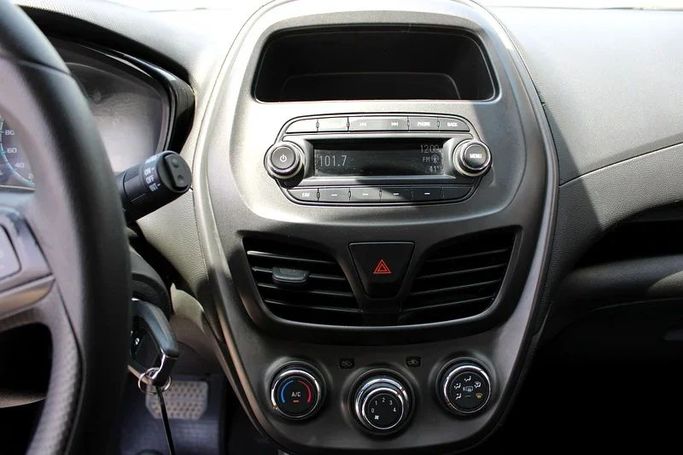 Used Chevrolet Spark III (M300) Facelift, 1.2 l, 2020 in Sharjah by Sama alsaadah Cars, White color. GCC Specs | AUTO.AE