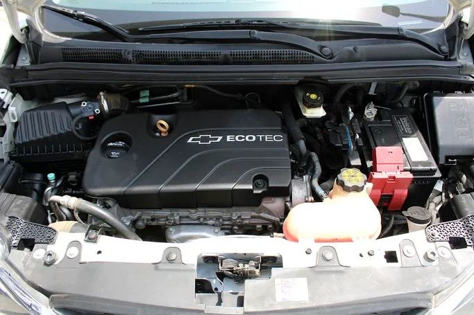 Used Chevrolet Spark III (M300) Facelift, 1.2 l, 2020 in Sharjah by Sama alsaadah Cars, White color. GCC Specs | AUTO.AE