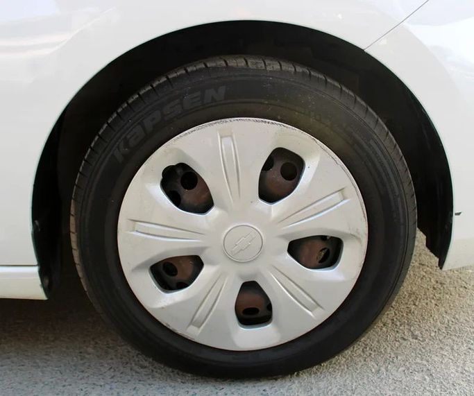 Used Chevrolet Spark IV Facelift, 1.4 l, 2019 in Sharjah by Sama alsaadah Cars, White color. GCC Specs | AUTO.AE