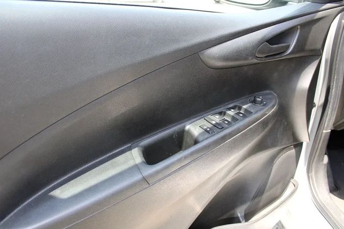 Used Chevrolet Spark IV Facelift, 1.4 l, 2019 in Sharjah by Sama alsaadah Cars, Silver color. GCC Specs | AUTO.AE