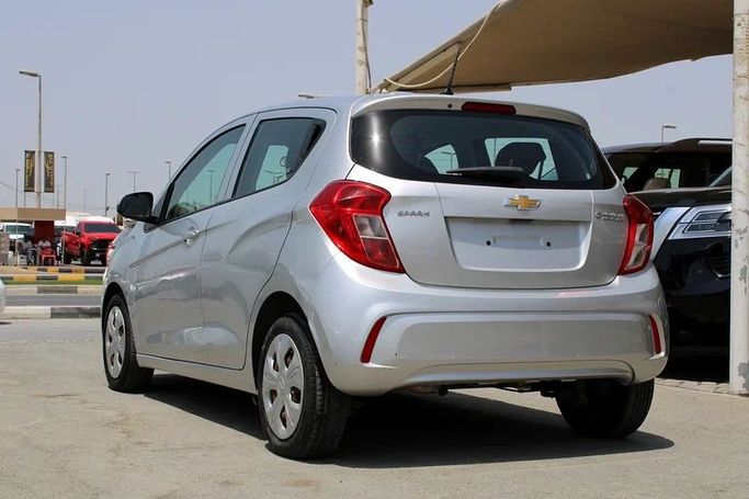Used Chevrolet Spark IV Facelift, 1.4 l, 2019 in Sharjah by Sama alsaadah Cars, Silver color. GCC Specs | AUTO.AE