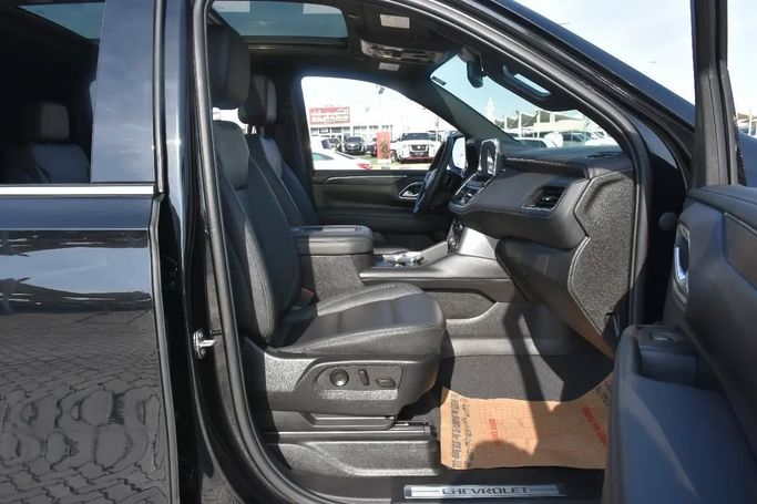 Used Chevrolet Suburban XII, 3.0 l, 2023 in Sharjah by Alfaris Used Cars, Black color. Other | AUTO.AE