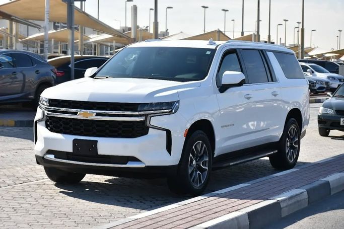 Used Chevrolet Suburban XII, 5.3 l, 2021 in Sharjah by Alfaris Used Cars, White color. Other | AUTO.AE