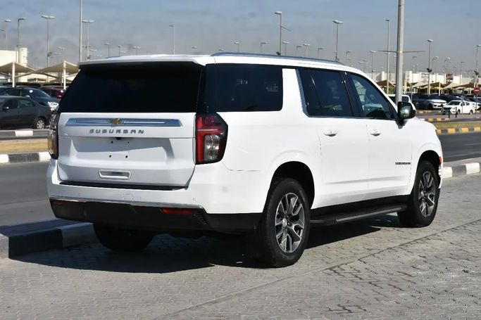 Used Chevrolet Suburban XII, 5.3 l, 2021 in Sharjah by Alfaris Used Cars, White color. Other | AUTO.AE