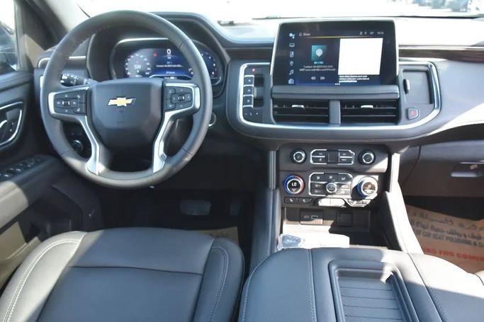 Подержанный Chevrolet Suburban XII, 5.3 л, 2023 в Шардже от Alfaris Used Cars Черный цвет. Other | AUTO.AE