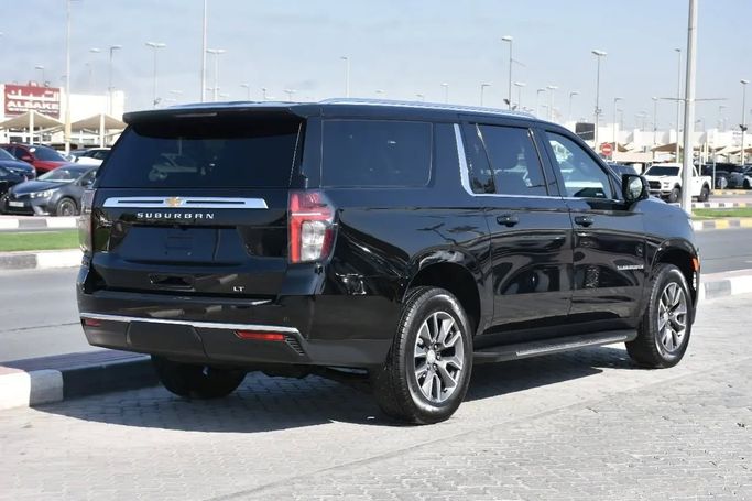 Подержанный Chevrolet Suburban XII, 5.3 л, 2023 в Шардже от Alfaris Used Cars Черный цвет. Other | AUTO.AE