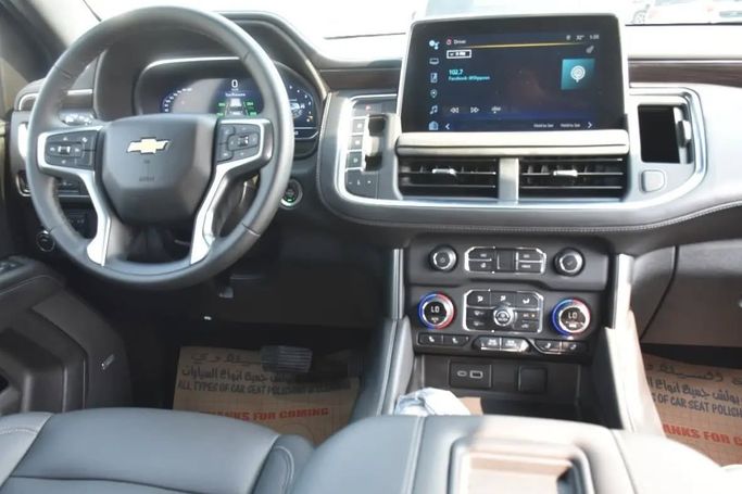 Used Chevrolet Suburban XII, 5.3 l, 2023 in Sharjah by Alfaris Used Cars, White color. Other | AUTO.AE