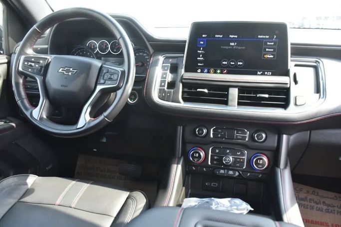 Подержанный Chevrolet Suburban XII, 5.3 л, 2021 в Шардже от Alfaris Used Cars Черный цвет. Other | AUTO.AE